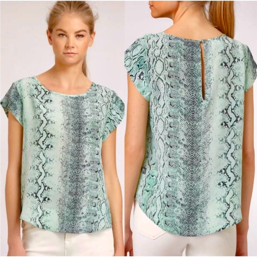 Joie aqua python top